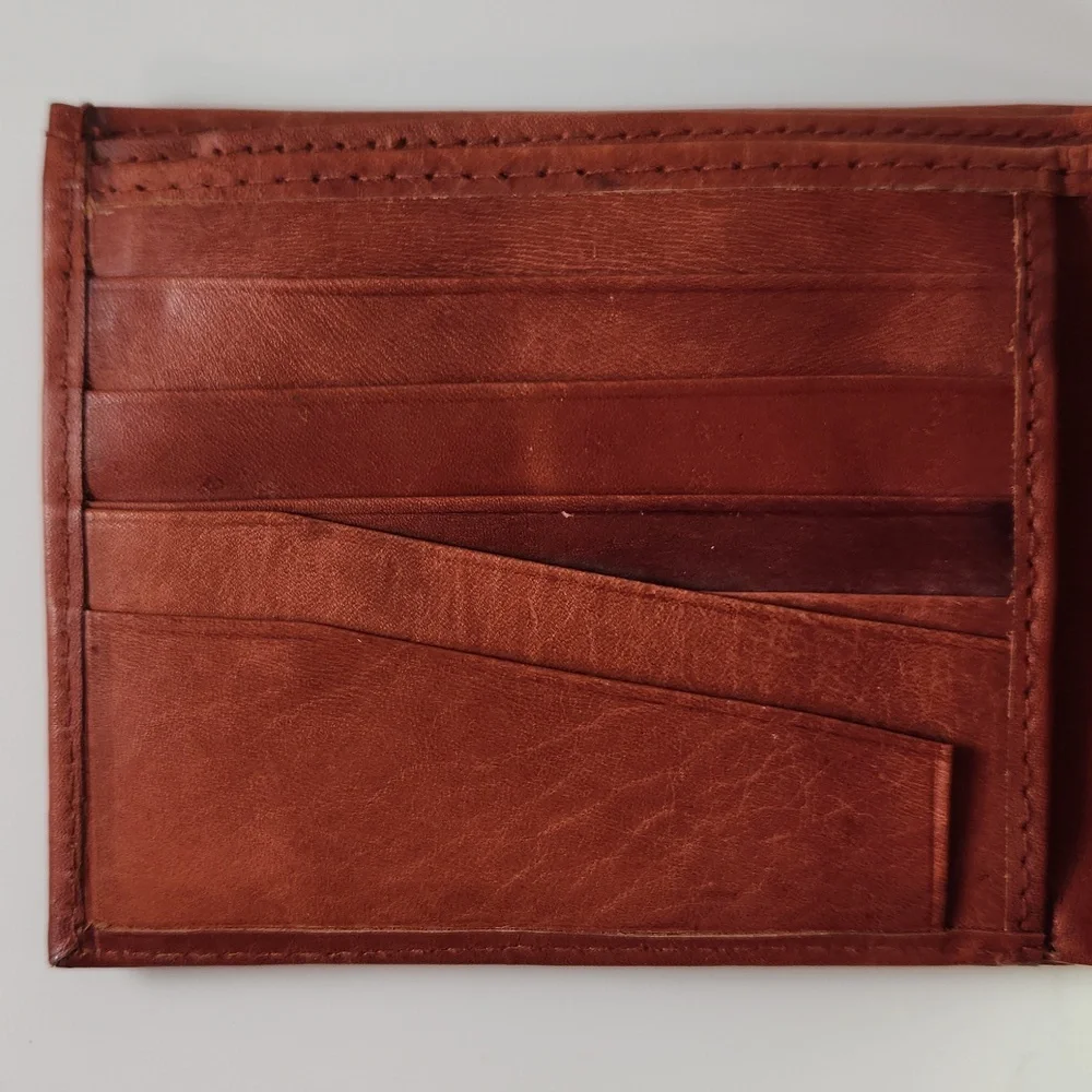 Gold Coast Leathet Billfold With Zipper Compartments EUC